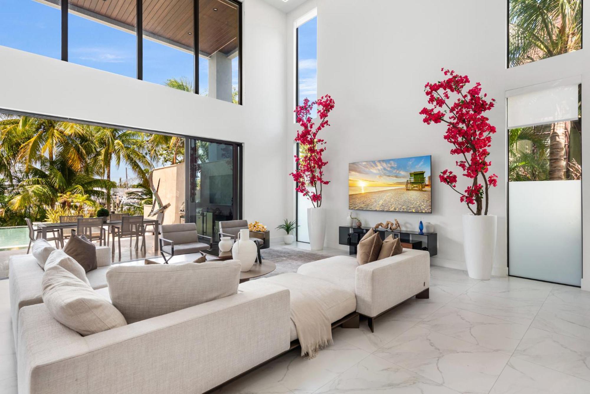 Waterfront 6 Bedrooms Sleeps 14 People Pousada Miami